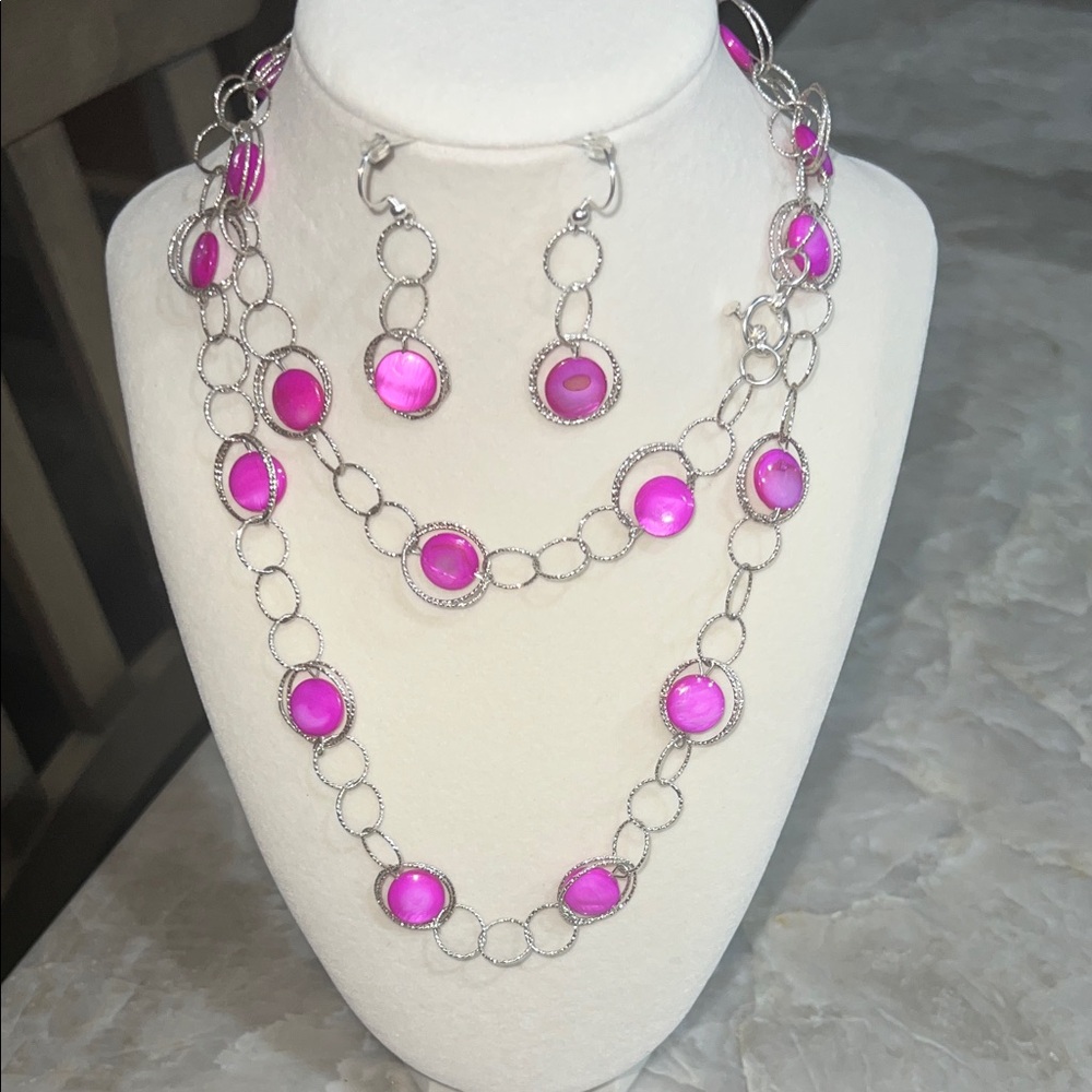 NWOT  Hand Crafted with Real Stone Elegant Silver and Pink Jewelry Set